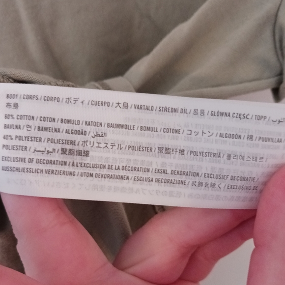 Abercrombie Kids T-Shirt - Picture 4 of 5